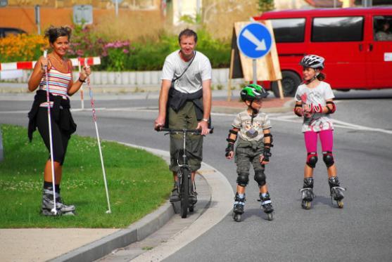 Z "petrovických zatáček" u Police nad Metují se stala bruslařská dráha 