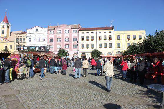 Svatováclavské slavnosti a vzlet horkovzdušného balónu z broumovského náměstí přilákalo přes tři sta návštěvníků