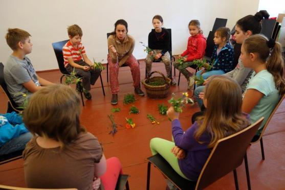 Pod rukama dětí z příměstského tábora vznikaly originální knihy 