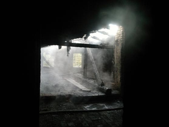 Po roce a půl opět hořela budova hospody Na Krymzu v Křinicích