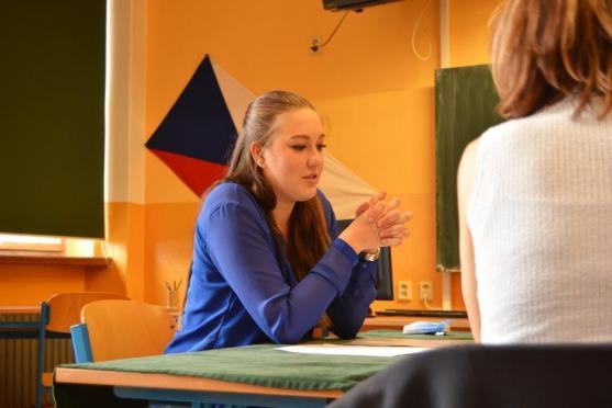 Oktáva úspěšně odmaturovala. Závěrečné slovo absolventky gymnázia 