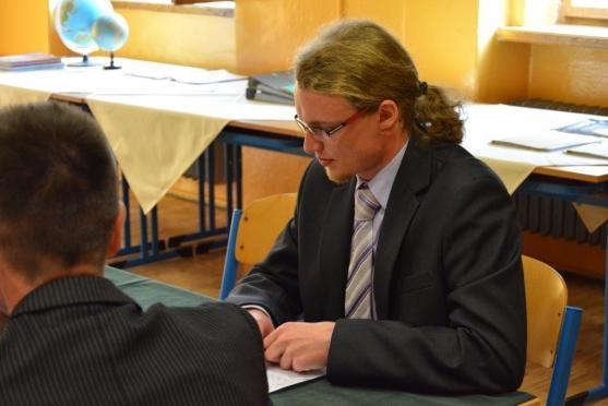 Oktáva úspěšně odmaturovala. Závěrečné slovo třídního učitele 