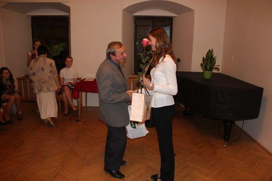 Studenty roku broumovského gymnázia se stali Klára Ištoková a Petr Kujal