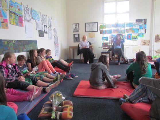 Celé Česko, včetně broumovské Masarykovy základní školy, četlo dětem 