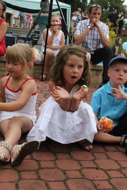 Broumov zažil hektickou, kulturně - společenskou sobotu