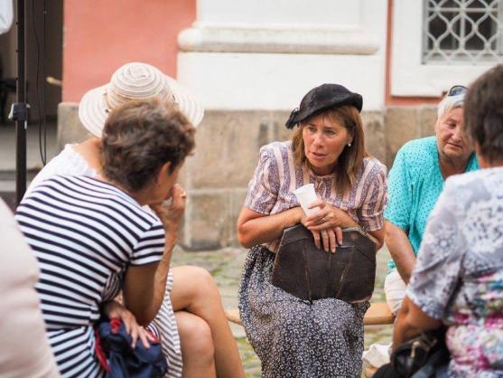 Burčákobraní se vydařilo, přišly stovky lidí… V sobotu bude klášter zvát na Podzimní trh 