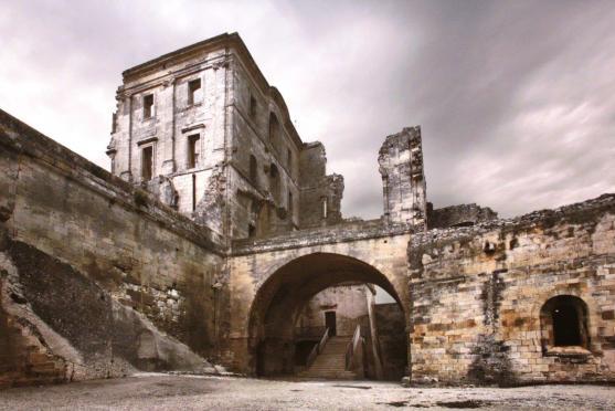 Broumovský klášter vystavuje působivé fotografie Martina Steckera 