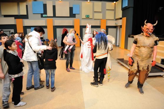 Druhý adventní víkend patřil čertům, trhům a adventnímu koncertu 