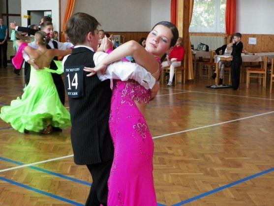 Děti z broumovského tanečního klubu zahájily sezónu ziskem sedmnácti medailí 