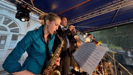 Broumov o víkendu ovládla pouť. Třešničkou na dortu byl Marek Ztracený 