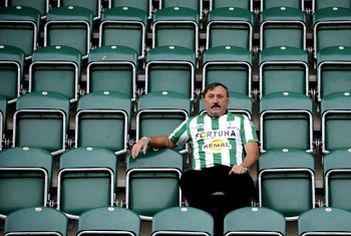 Fotbalový básník nebude v Polici hrát, ale povídat