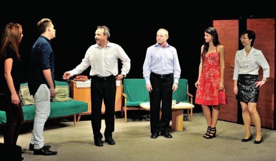 Druhý ročník Noci divadel skončil. Broumovský soubor vyprodal celé divadlo