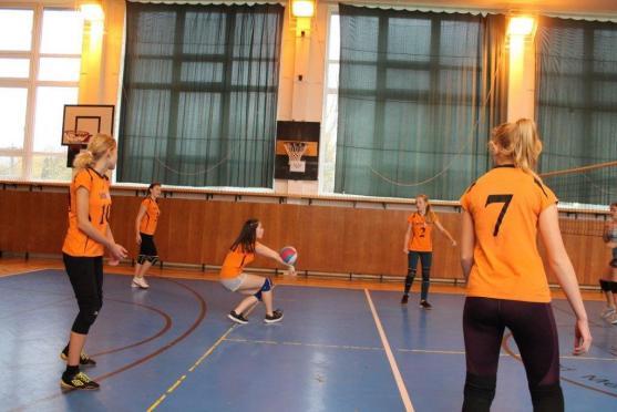  Mladé broumovské volejbalistky obsadily na turnaji v Novém Městě nad Metují 2. místo