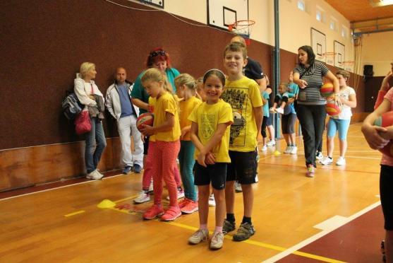 Na turnaji barevného volejbalu se dařilo broumovským týmům