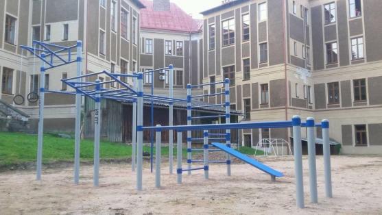 V Teplicích nad Metují vyrostl venkovní fitness park a posilovna Kilfit