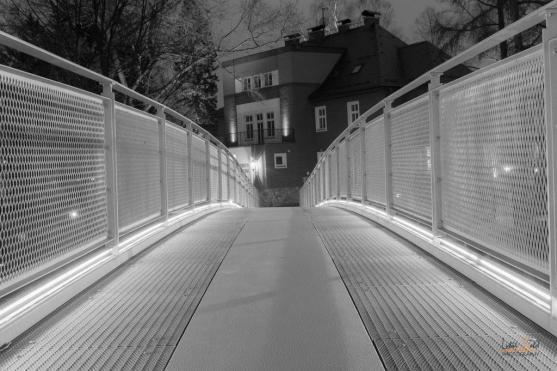 Noční Broumov na fotografiích Lukáše Sokola