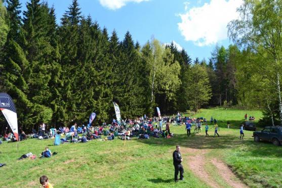 Na závodech v orientačním běhu na Janovičkách startovalo více než šest set závodníků