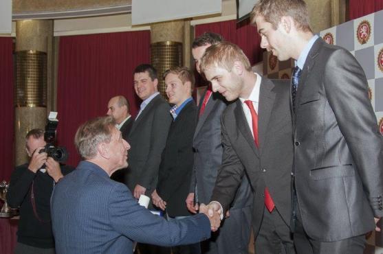 Matějovský převzal v Praze Zlatou sponu Federace automobilového sportu AČR