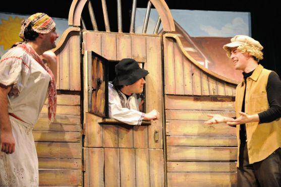 Dětské divadelní představení Jak se zbavit čerta na fotografiích Jana Záliše