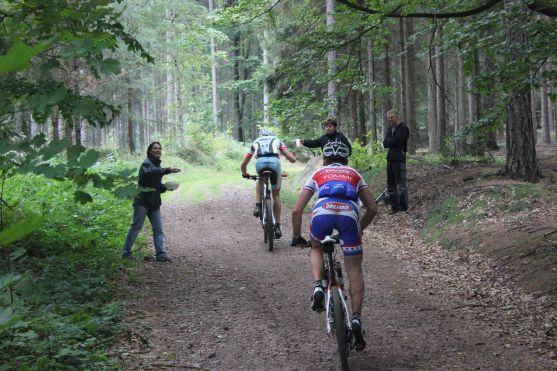 Závod horských kol Rallye Sudety má stejné vítěze jako v loňském roce. Friedla a Novákovou