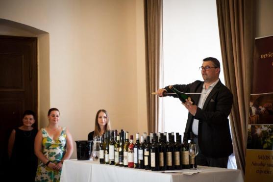 Víkend v broumovském klášteře byl ve znamení dobrého vína a dobročinnosti