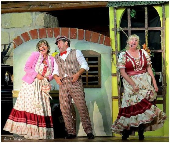 V Jízdárně Hejtmánkovice se hrálo divadlo a zpívaly se staročeské písně