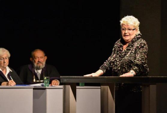 Soudní proces v Městském divadle!