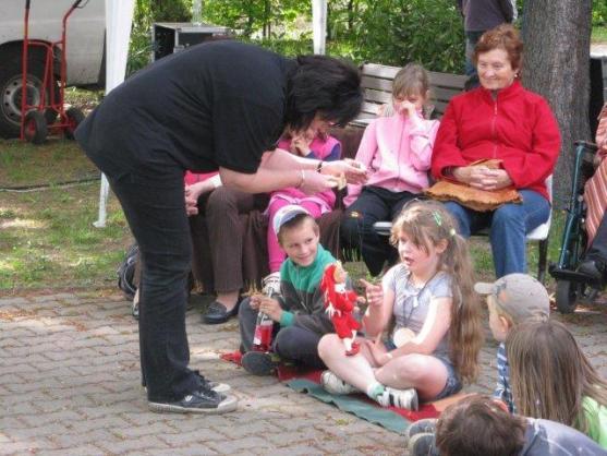 V Pellyho parku se konaly doprovodné akce turistického pochodu Polický vandr