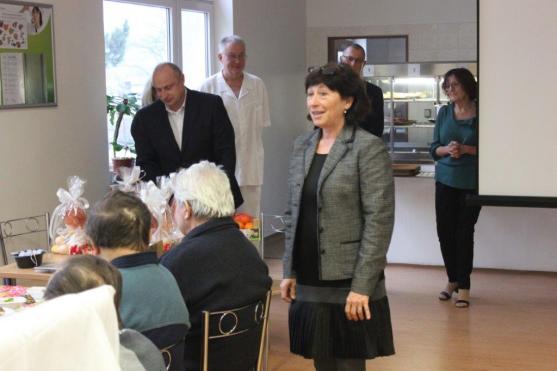 Vánoční besídka v Nemocnici Broumov spojená s vernisáží fotografií Libora Dadáka