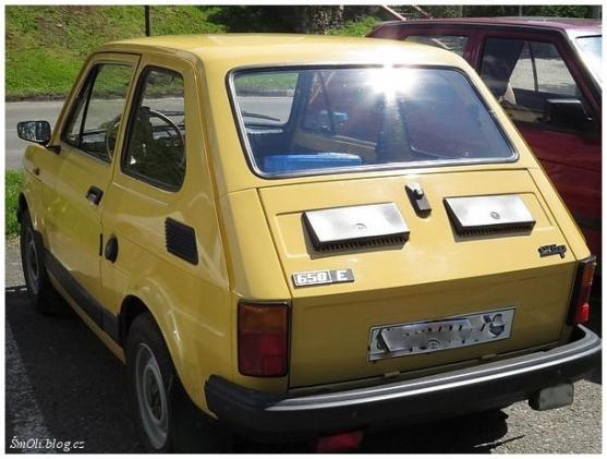 Historická vozidla se zastavila i v Broumově