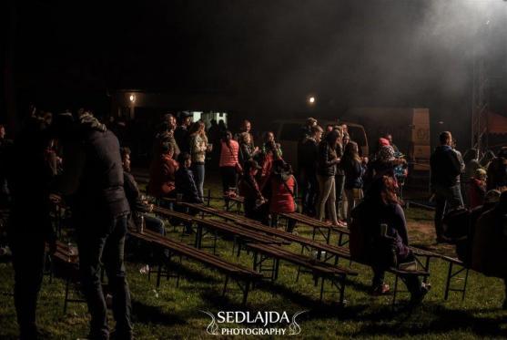 Čarodějnické veselí doprovázela jasná obloha