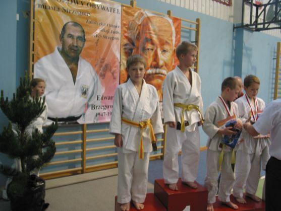 Z posledního turnaje před prázdninami přivezli broumovští judisté dvě stříbrné medaile