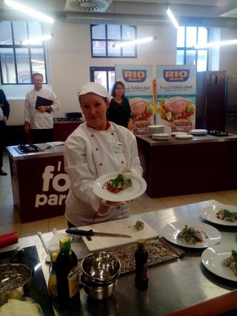 Studentka teplické hotelové školy byla čtvrtá na gastronomické soutěži Svačina roku s Rio Mare