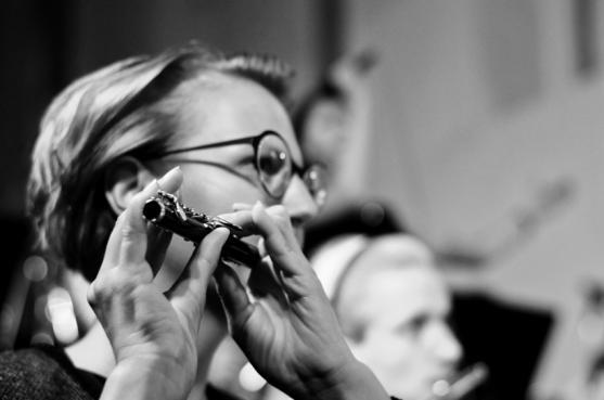 Další Benefiční koncert Police Symphony Orchestra. Po Hvězdě tentokrát v klášterní zahradě 