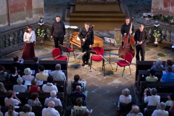Koncertem ve Vižňově vstoupil festival Za poklady Broumovska do své druhé poloviny