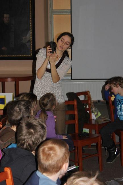 Děti se na chvíli staly dobrodruhy a prozkoumaly zimní Broumovsko skrytou kamerou