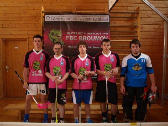 Florbalový turnaj T-Rex CUP 2013 vyhrál náchodský tým IBK Rébus