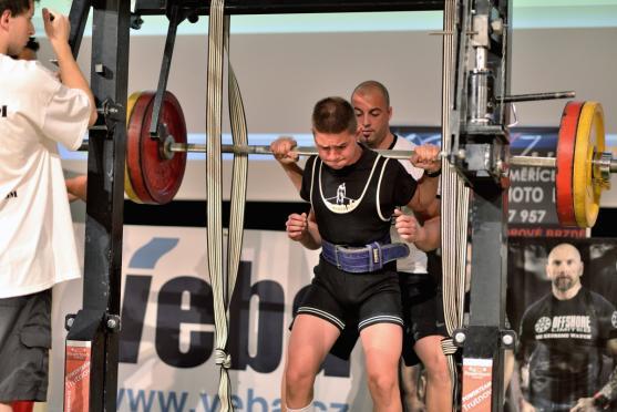 Siláci střední Evropy se v Broumově utkali na Mistrovství ČR v powerliftingu