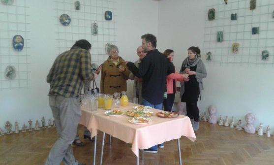 Do konce dubna v Polici nad Metují vystavují svá keramická díla žáci umělecké školy