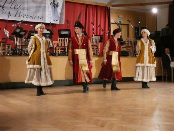 Plesovou sezónu zahájil Ples města Broumova