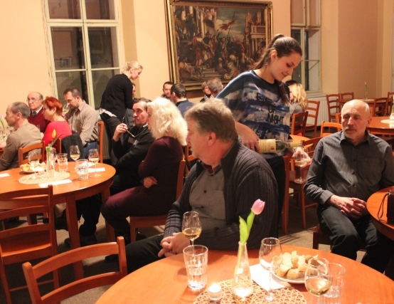 Hudba a víno promlouvaly k návštěvníkům ArtCafé 