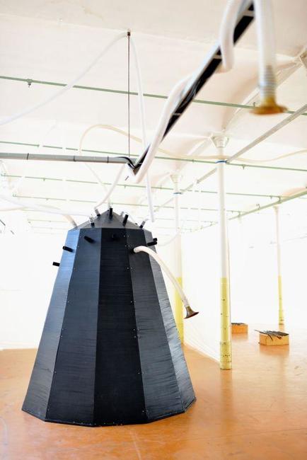 Výstava Play v Broumově je v režii Petra Nikla a Jiřího Walda jiná, nová a větší