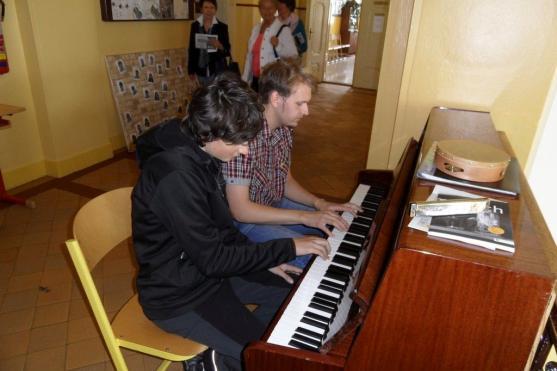 Ředitel Gymnázia Broumov Karel Výravský: Škola je kouskem vašeho života