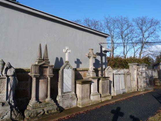 Broumovské hřbitovní náhrobky jsou součástí putovní výstavy Má vlast cestami proměn