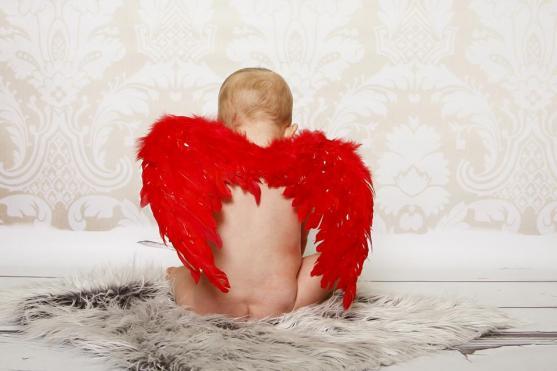 Královéhradecký kraj obdaruje první děti narozené v roce 2014