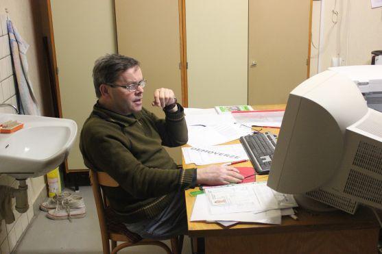 Sekretář broumovského fotbalového oddílu Petr Možný převzal Cenu Jana Modřického