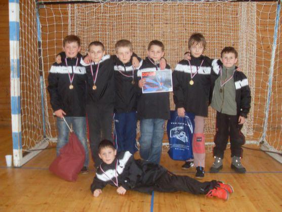Starší přípravka Slovanu Broumov obsadila druhé místo v halovém fotbalovém turnaji O čertovský pohár