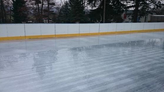 Od dnešního dne se v Broumově začíná bruslit