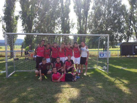 Fotbalový pohár O Cup si po penaltovém maratonu vystřílel tým Káňata Broumov