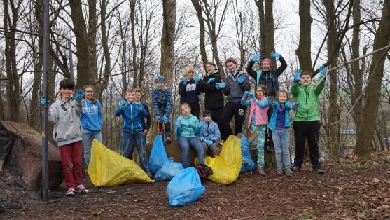 Do Jarního úklidu na Broumovsku se zapojila řada dobrovolníků i organizací